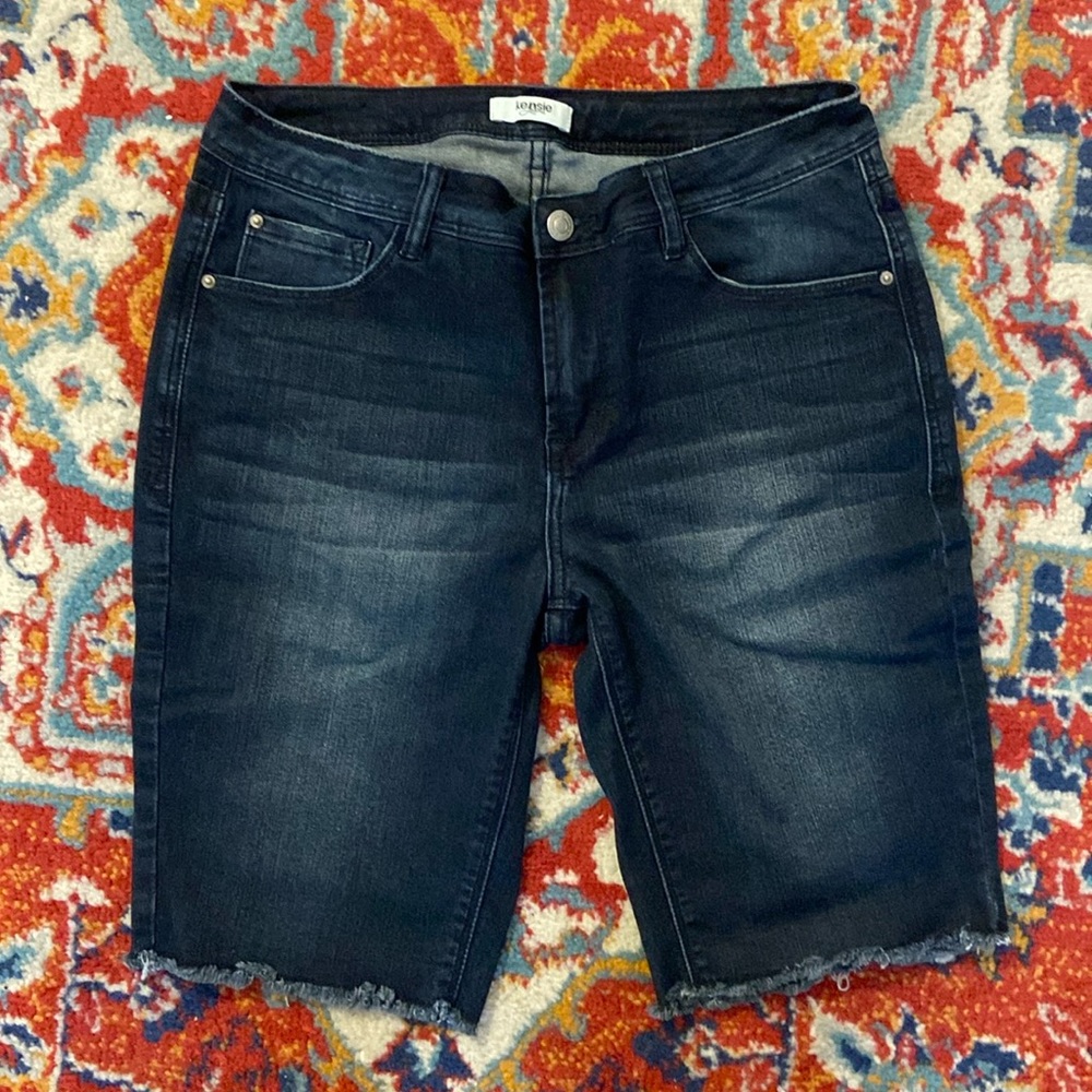 Kenzie cut off Jean Shorts (8/29)